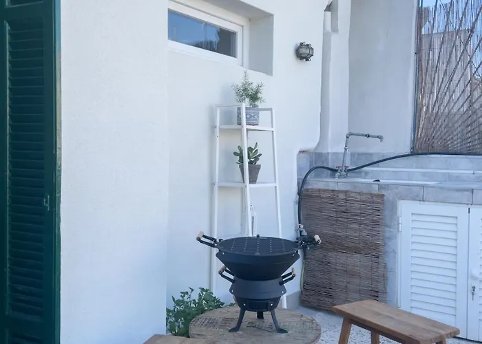 Appartamento Homevision - Chic - Cozy Balcony Bliss *