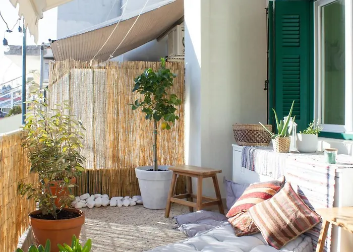 Homevision - Chic - Cozy Balcony Bliss Selanik
