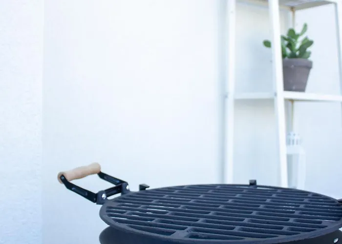 Homevision - Chic - Cozy Balcony Bliss Daire Selanik