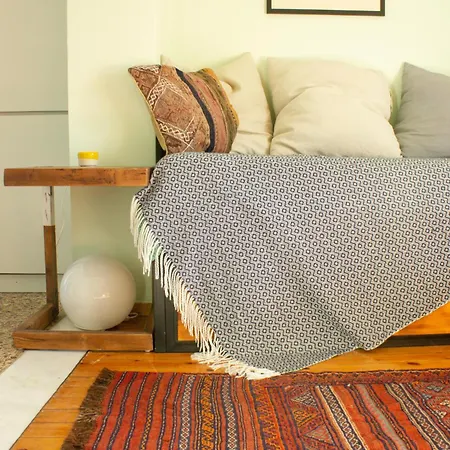 Homevision - Chic - Cozy Balcony Bliss *